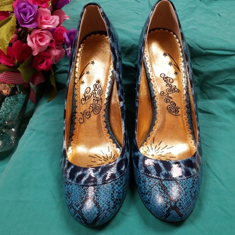 Unique blue snakeskin & leopard print pumps
